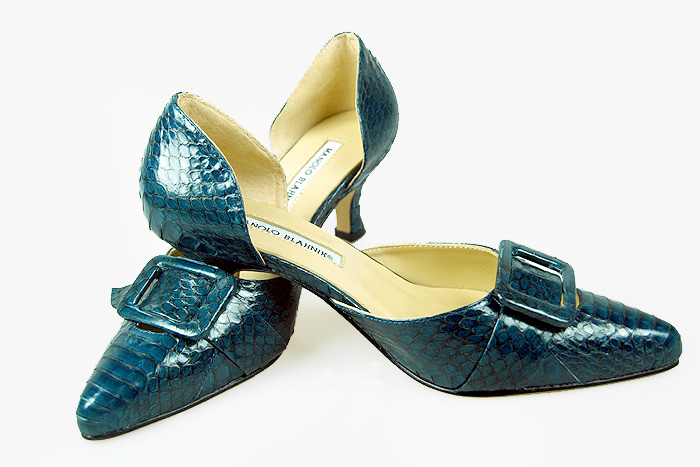 Manolo Blahnik Buckle snakeskin leather dark blue