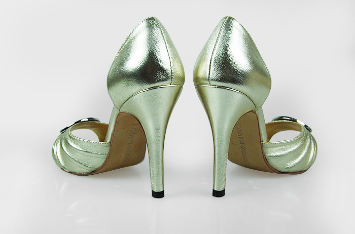 Manolo Blahnik Fashion Spring-Summer Sandals Light Gold with crystals