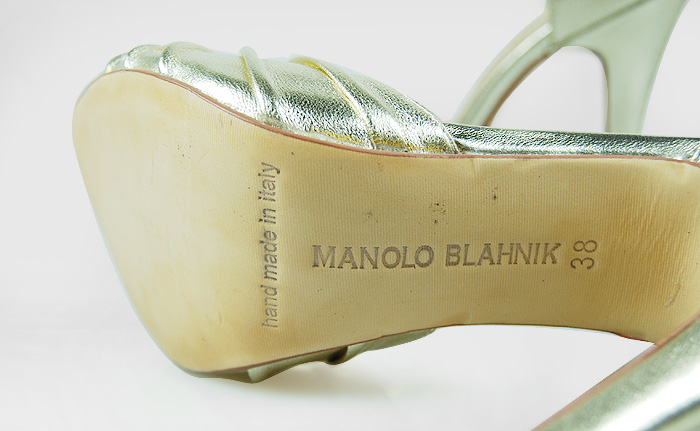 Manolo Blahnik Fashion Spring-Summer Sandals Light Gold with crystals