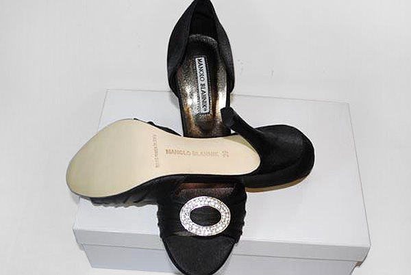 Manolo Blahnik metallic Black dOrsays