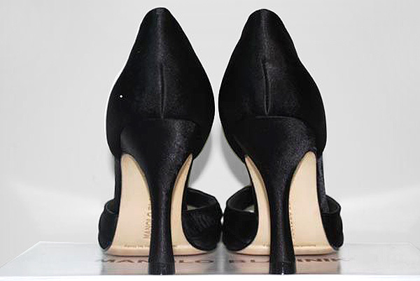 Manolo Blahnik metallic Black dOrsays
