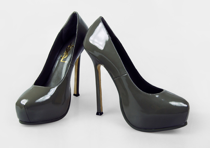 Yves Saint Lauren sewing toe pumps taupe