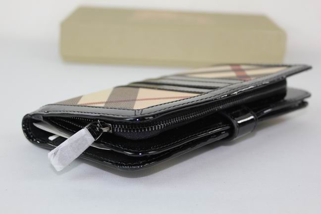 Burberry Grande Nova Check ID Wallet 34635779