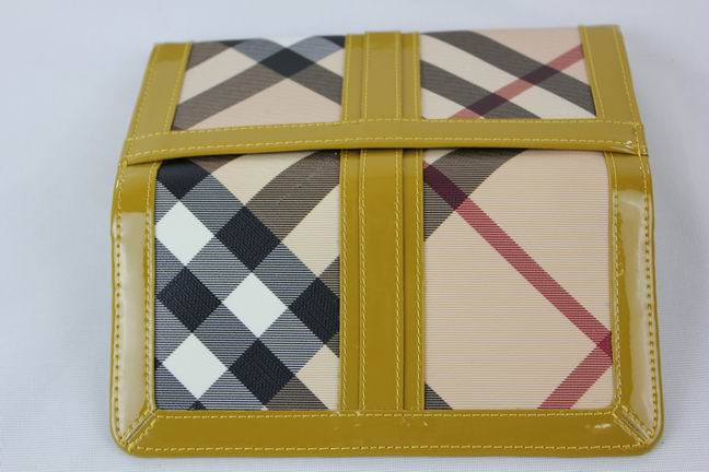 Burberry Grande Nova Check ID Wallet 34635782