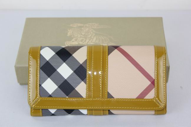 Burberry Grande Nova Check ID Wallet 34635782