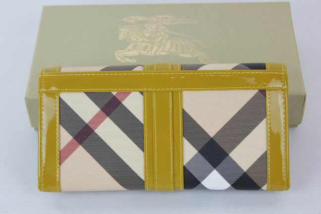 Burberry Grande Nova Check ID Wallet 34635782