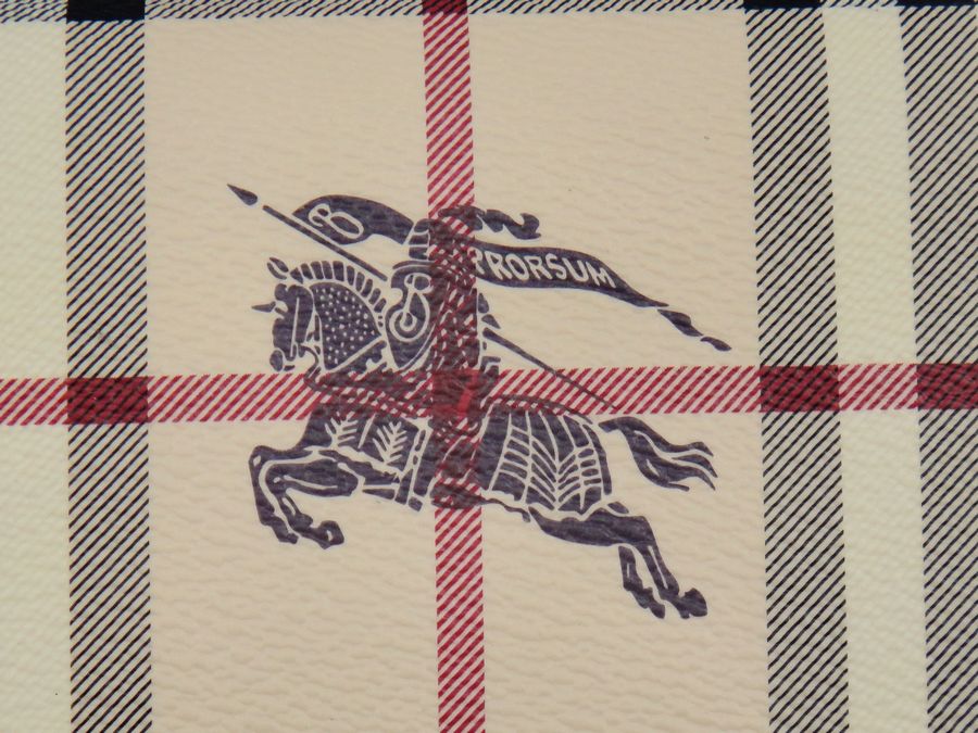 Burberry Grande Haymarket check Wallet 005