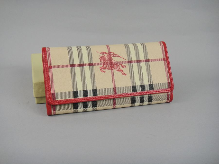 Burberry Grande Haymarket check Wallet 006