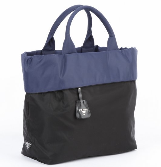 Prada Two-Tone Nylon Reversible Tote BR4251 in nero e blu