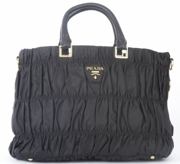 Prada Riuniti borsa di nylon BN2076 in Nero